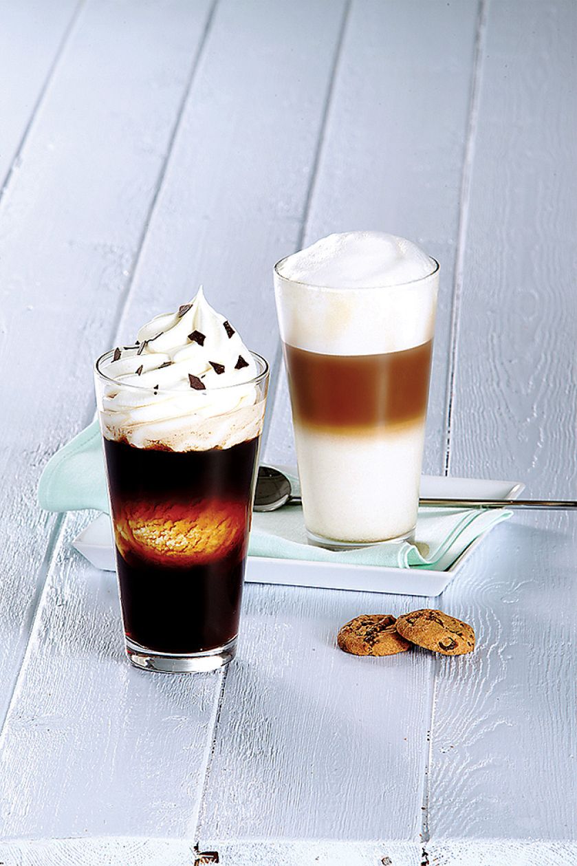 Szklanki do latte macchiato albo kawy mrożonej. Z dnem z lodowego szkła, 2 szt. za 29,95 zł. TCHIBO