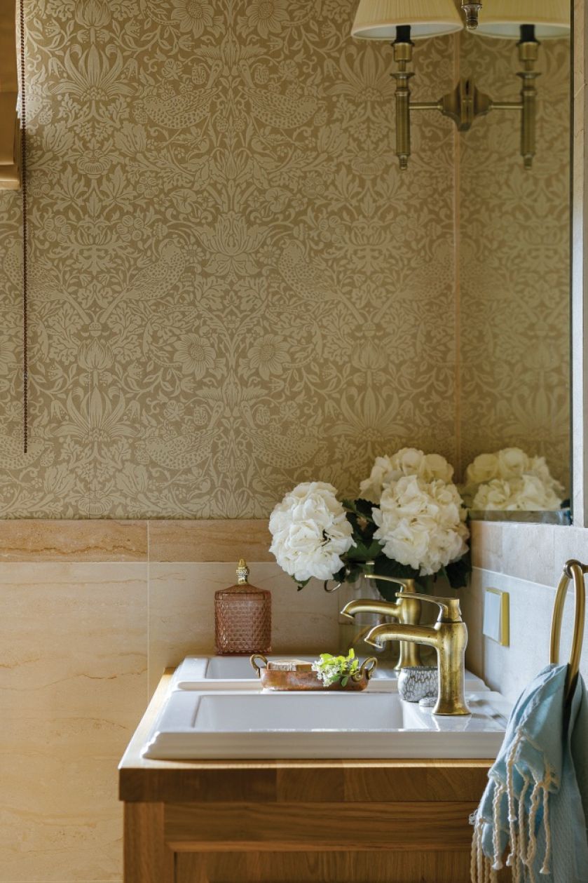 tapeta do łazienki w stylu angielskim