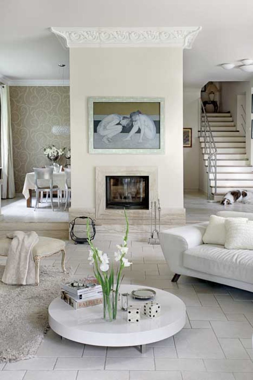 Uwaga – nie za wysoko! Obraz powinien wisieć na linii oczu. Wieszanie obrazów zbyt wysoko to błąd.