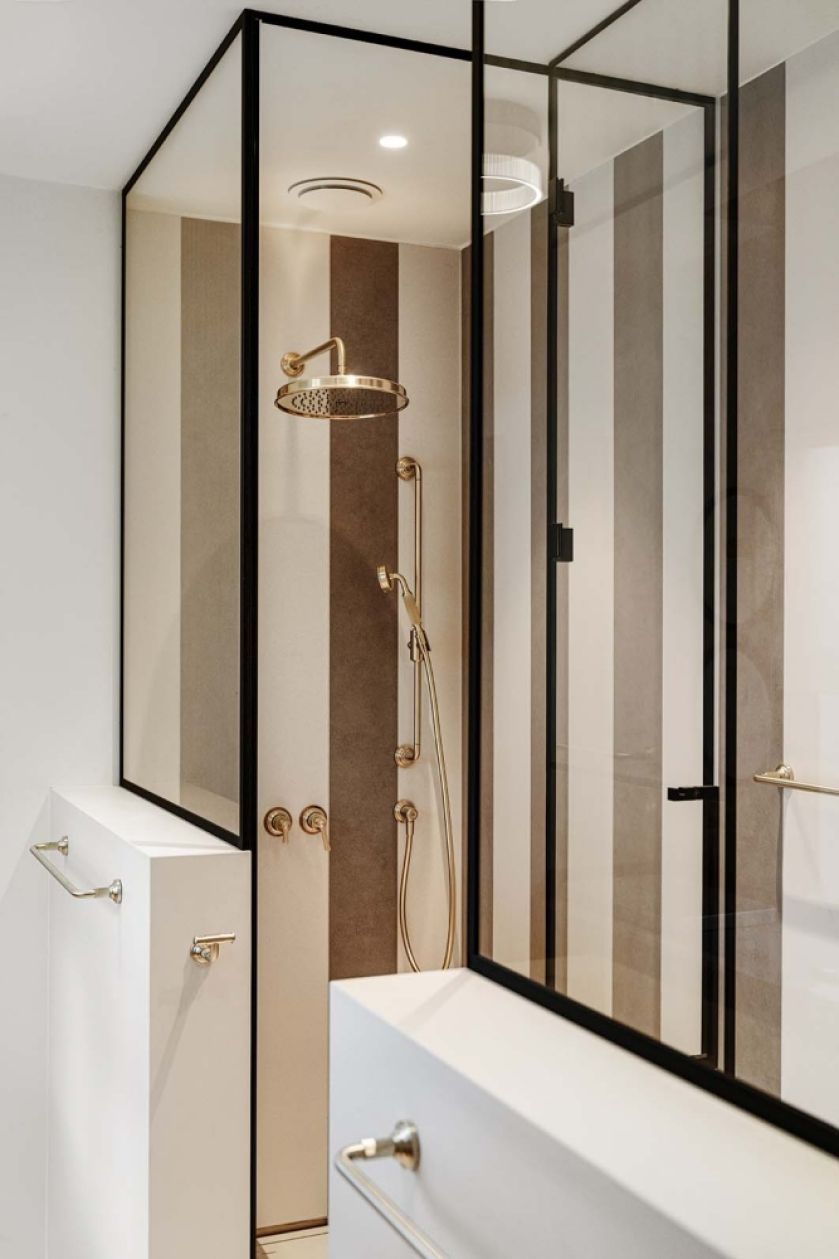 łazienka w willi w stylu art deco