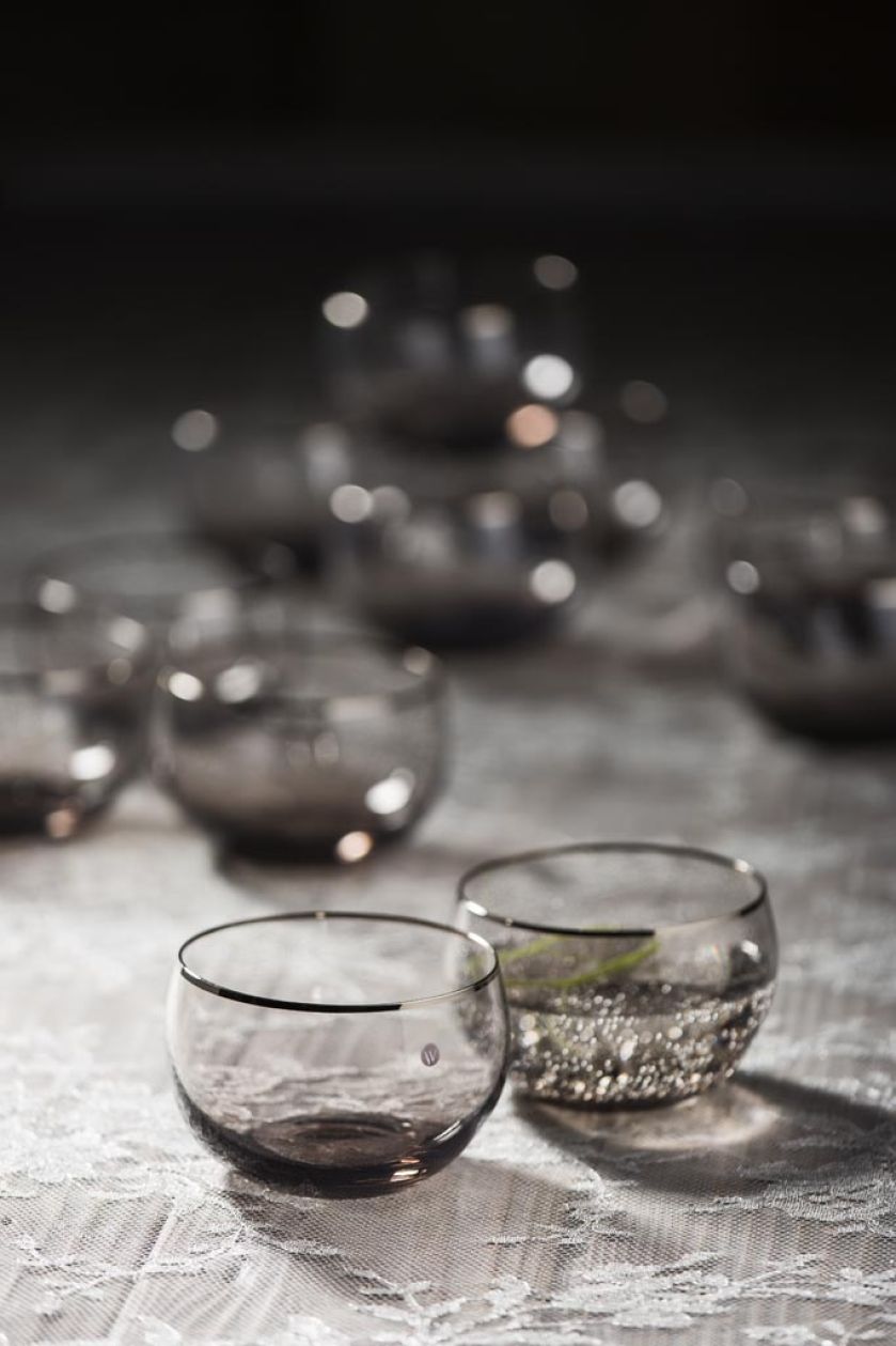 Francuskie koronki na porcelanie