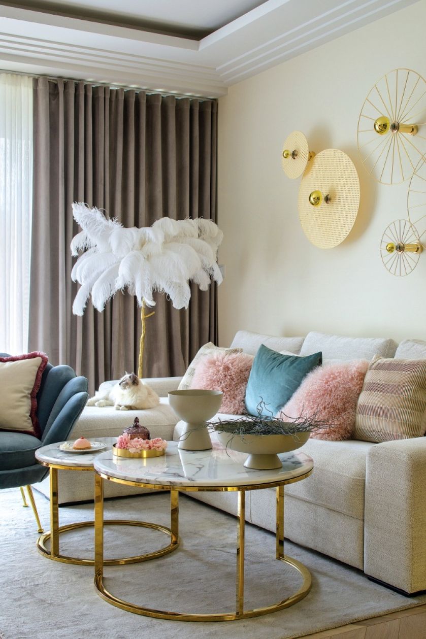 dekoracje ścienne nad kanapą