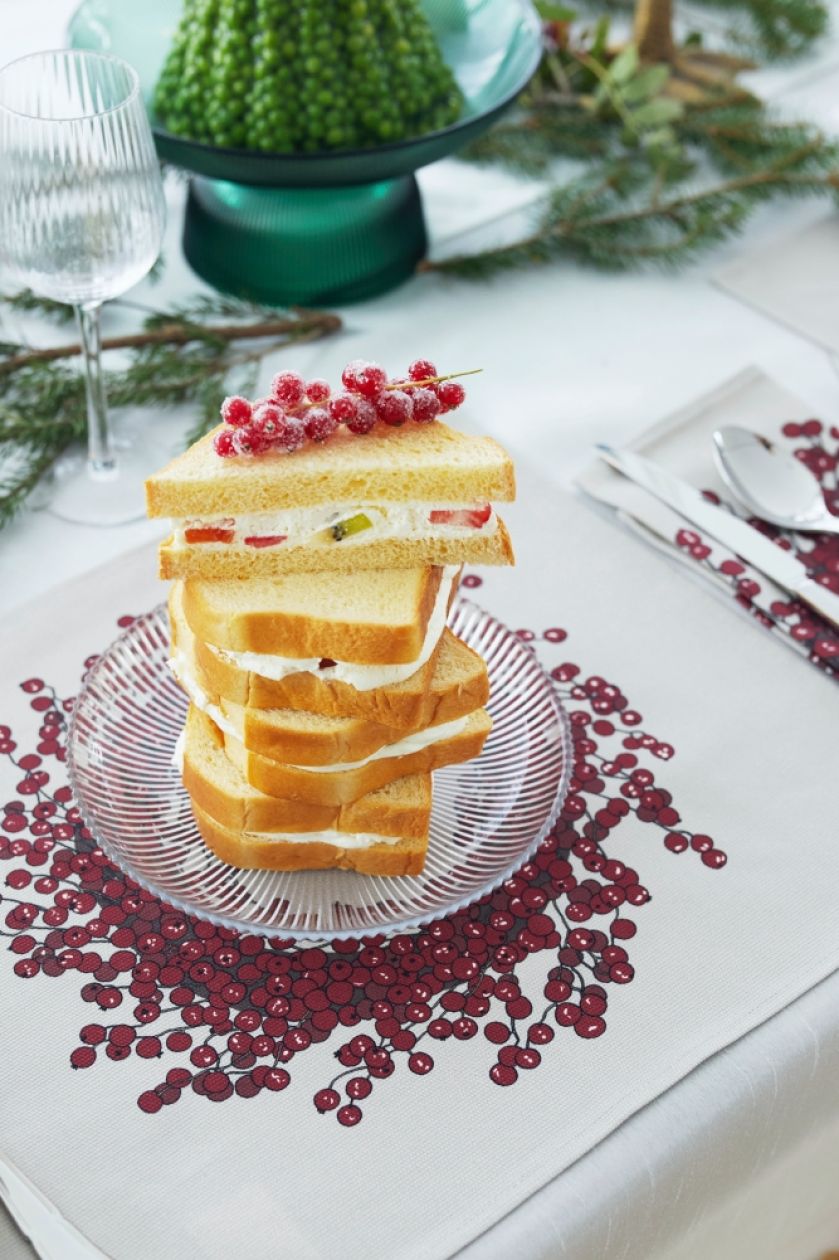 garden party pomysły na dekorację stołu