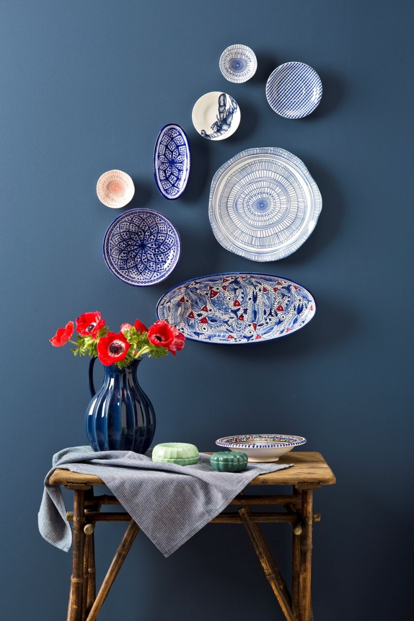 granatowa ściana jakie dodatki wybrać