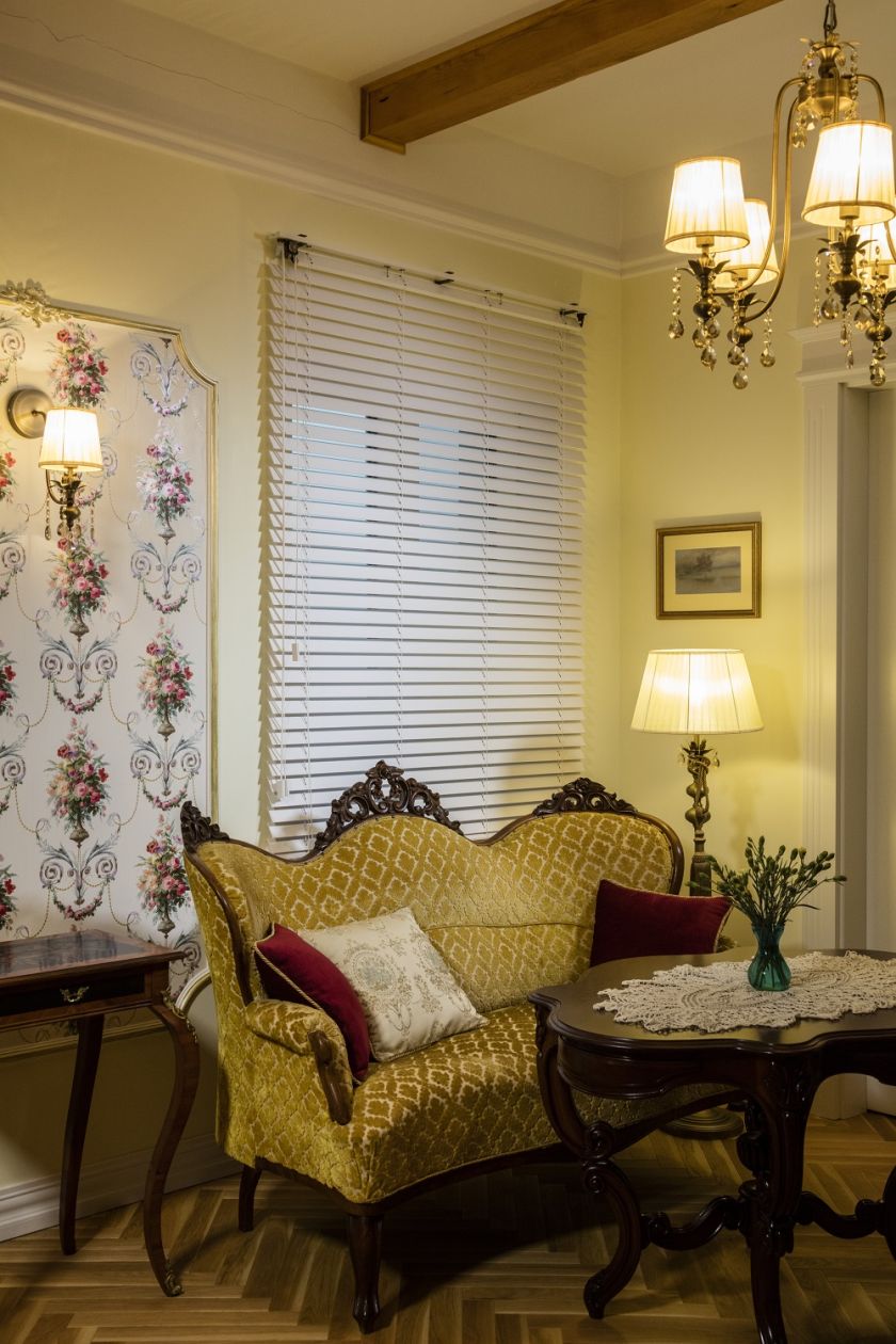 Żaluzje drewniane w stylu retro