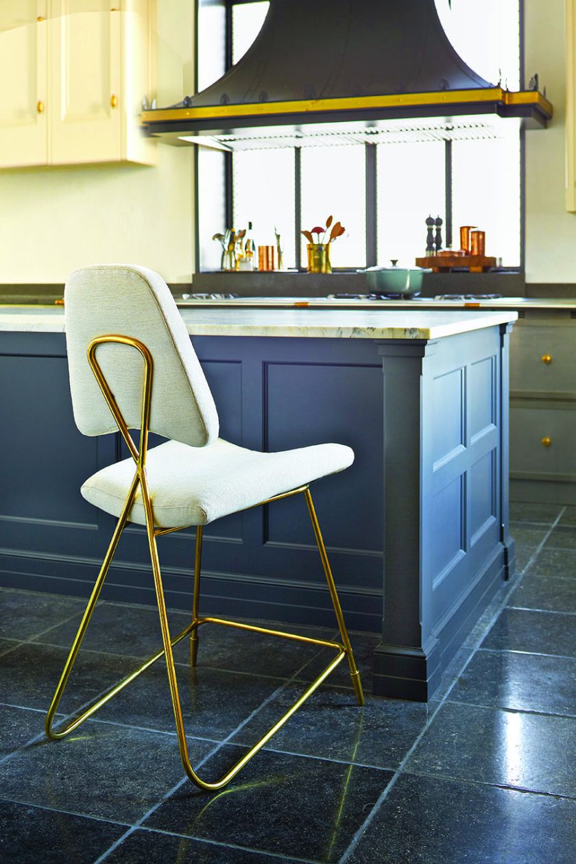 Ceramika od dzieciństwa budziła jego zainteresowanie. Jonathan Adler dzisiaj jest mistrzem designu.