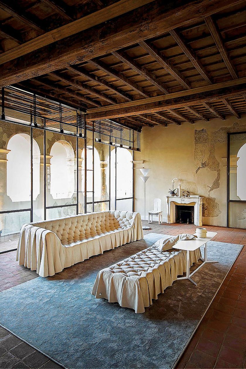 Bohemien, kanapa jak suknia balowa, Busnelli.