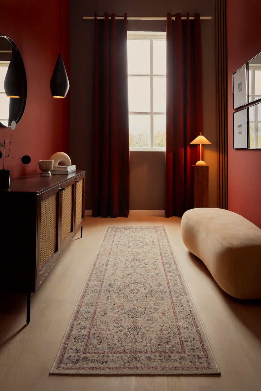 jak ozdobić ścianę w przedpokoju