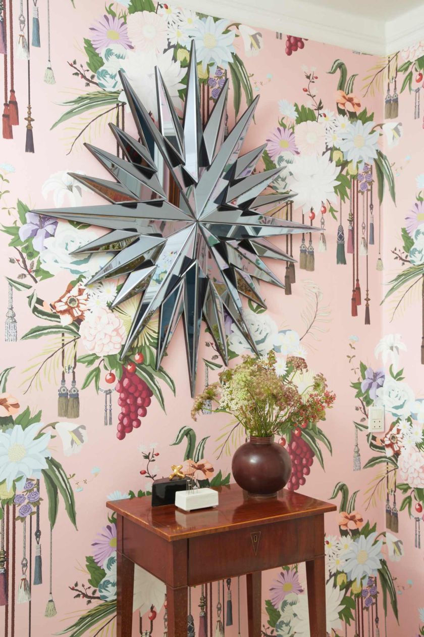 Gwiazda z fasetowanego szkła. Cały ten blask: kryształy i lustrzane dekoracje od Reflections Copenhagen