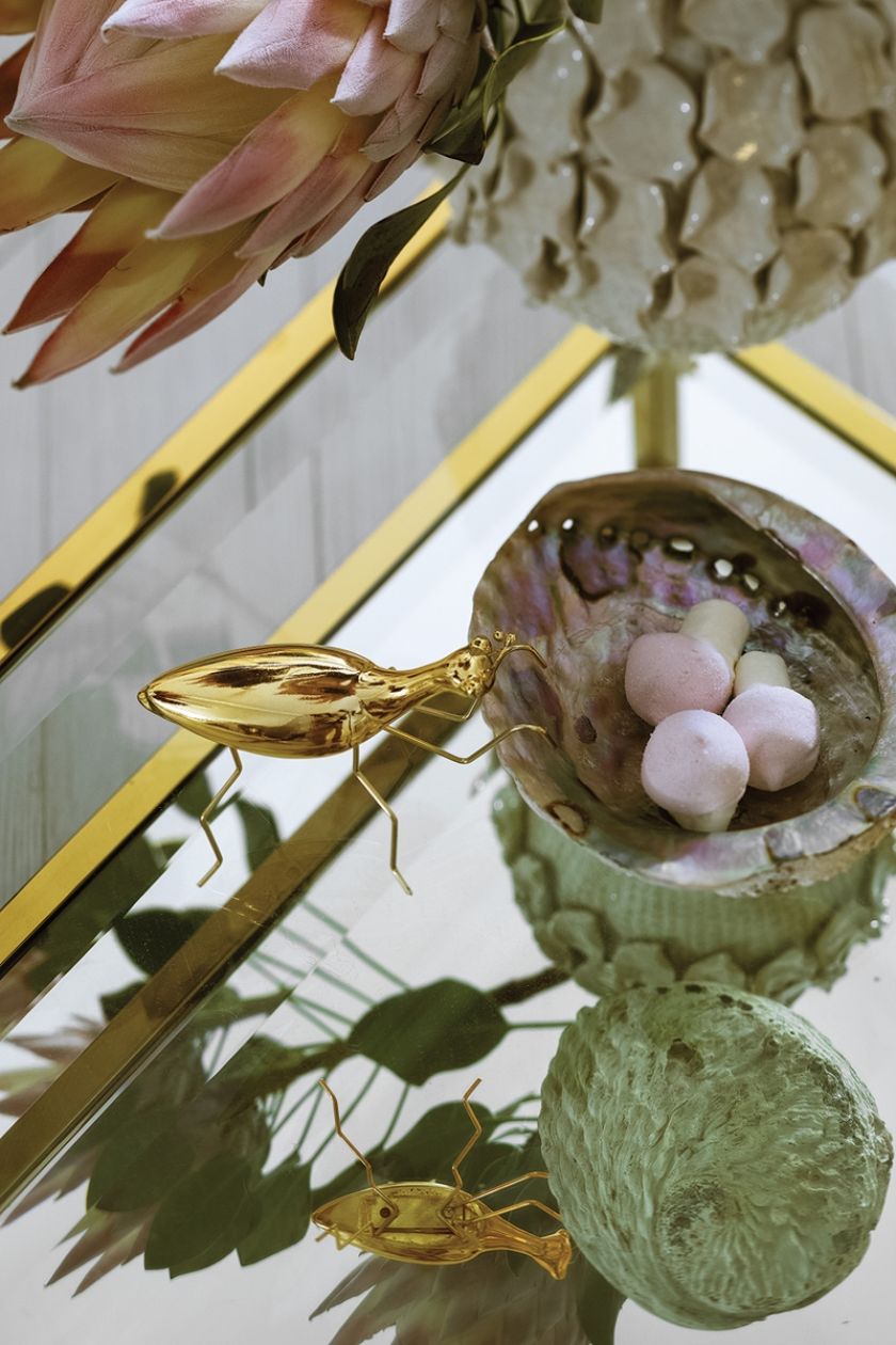 złote dekoracje i dodatki