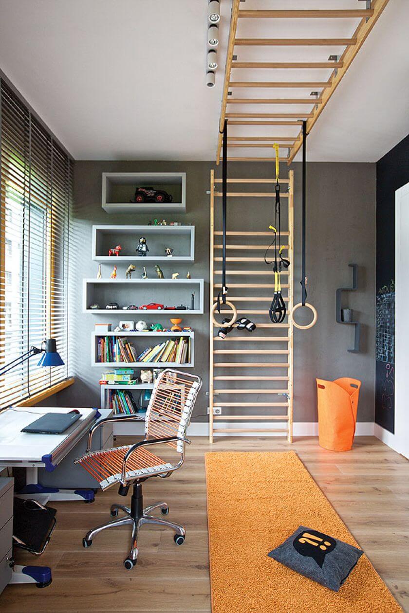 Gabinet urządzony jest tak, by oprócz pracowni był salą treningową.