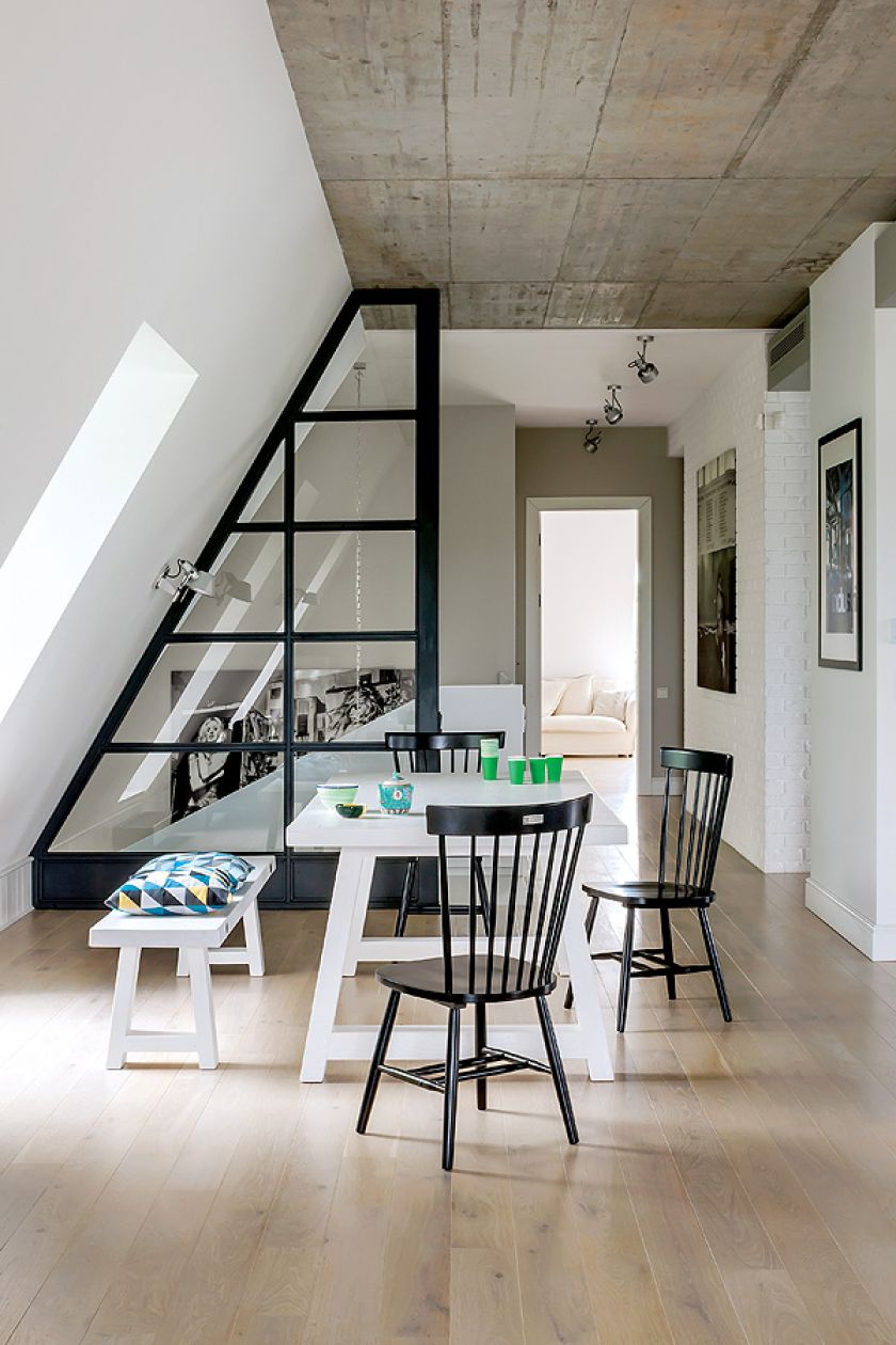 Dom w Wilanowie wyglądał jak żywcem przeniesiony z Włoch. We wnętrzach dominuje klasyka w najlepszym wydaniu.