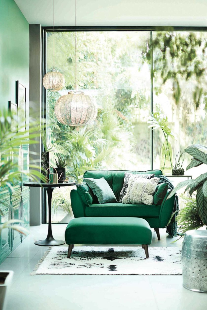 zielona sofa i zielony fotel