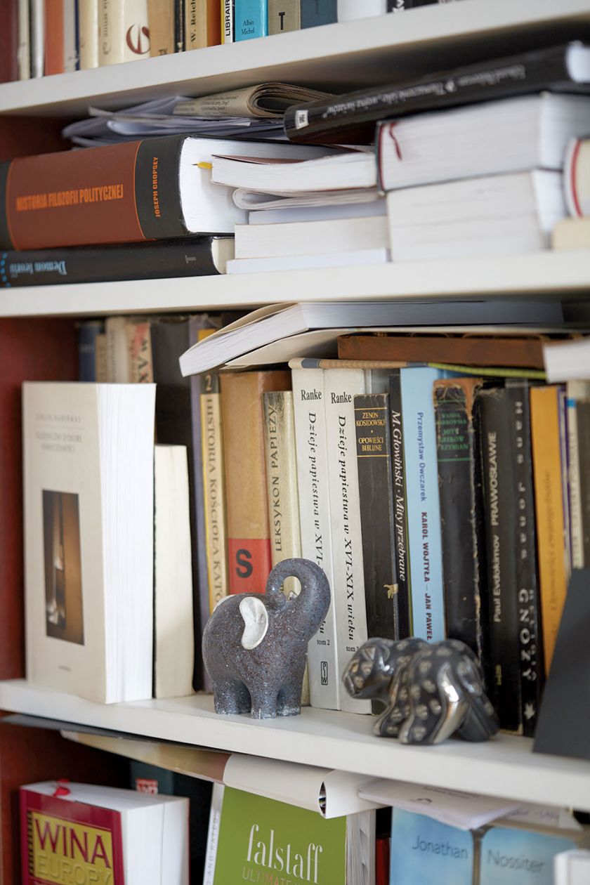 Gdzie mieszka i pracuje Marek Bieńczyk.