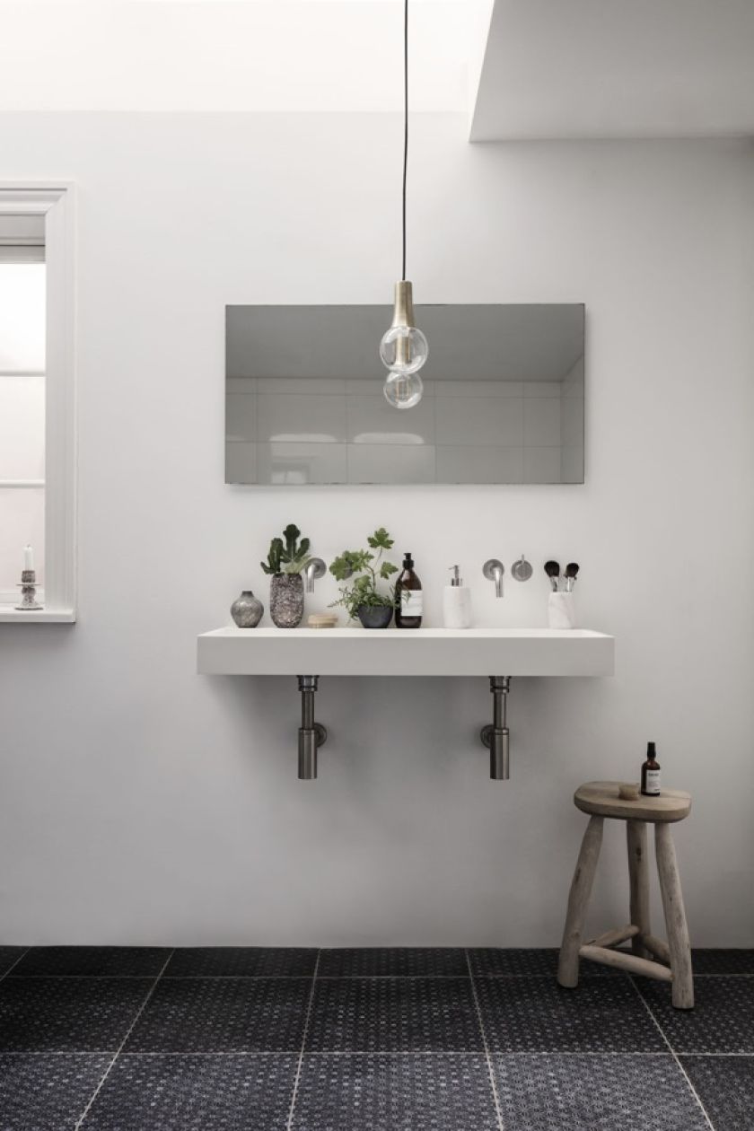 Łazienka w stylu wabi-sabi, fot. housedoctor.com