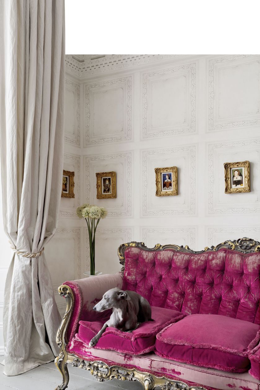 Jeśli nie uznajesz zasady, że mniej znaczy więcej, i nudzi cię nowoczesność, zamieszkaj po królewsku w stylu pałacowym
