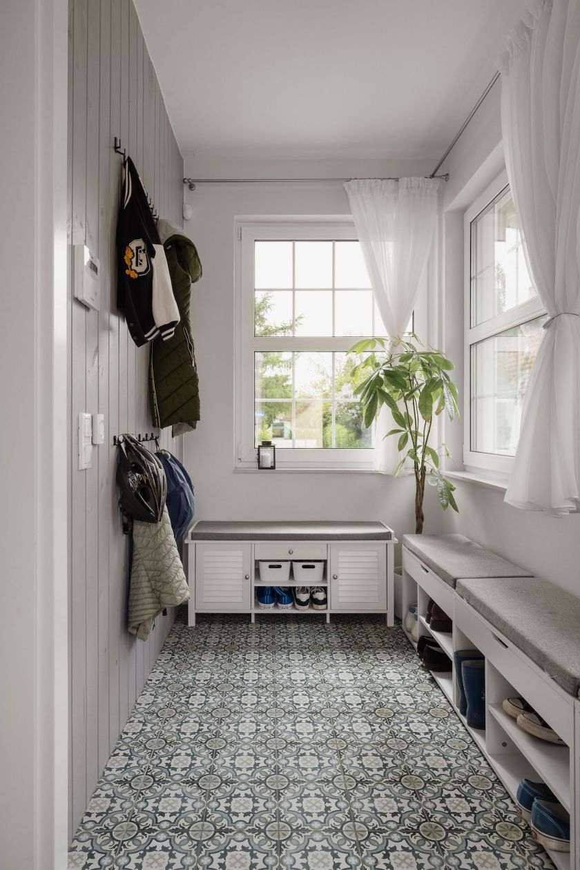 przedpokój w domu inspirowanym modernizmem