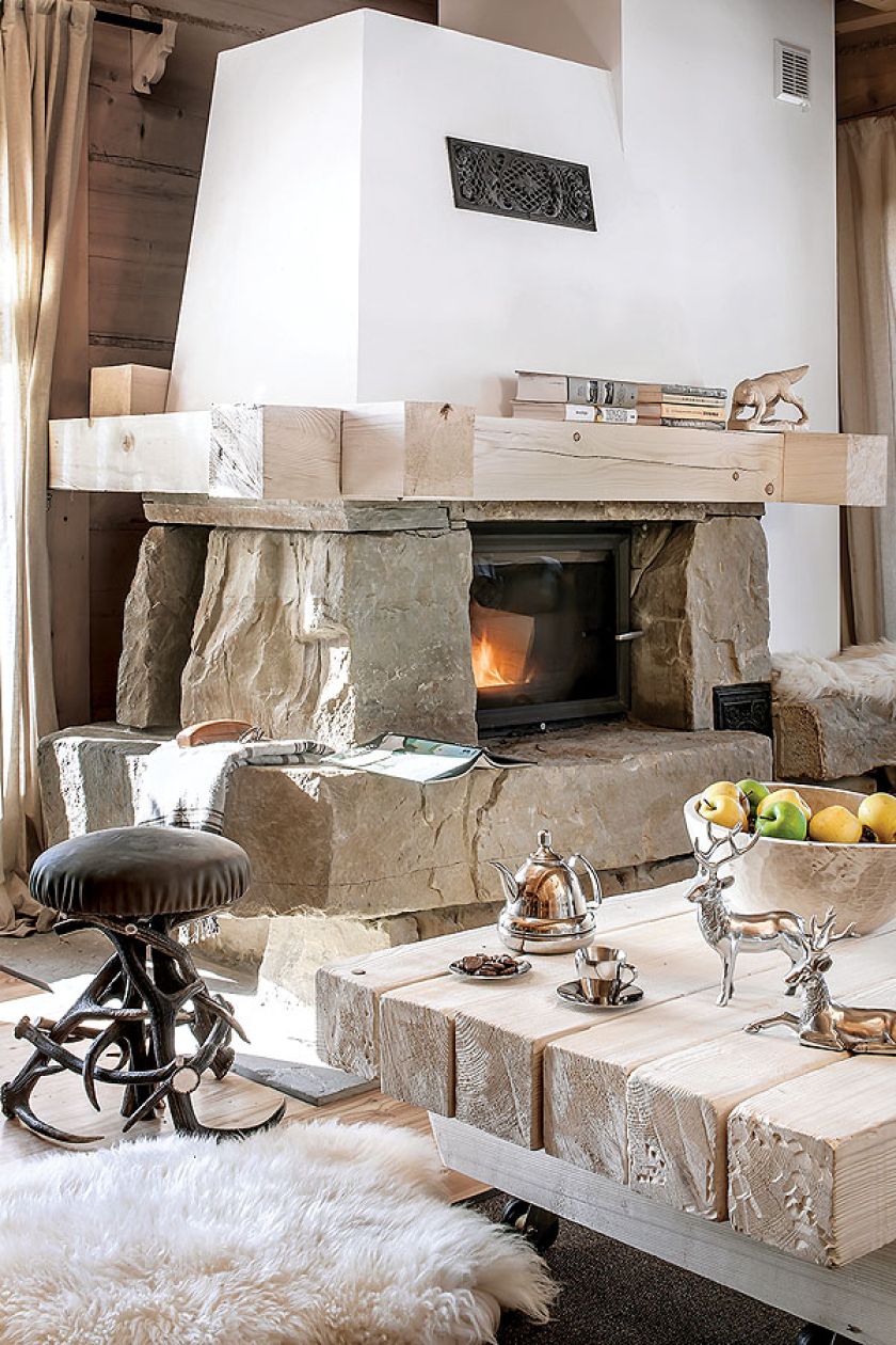 Kominek w salonie. Górska willa: magia prawdziwego Podhala