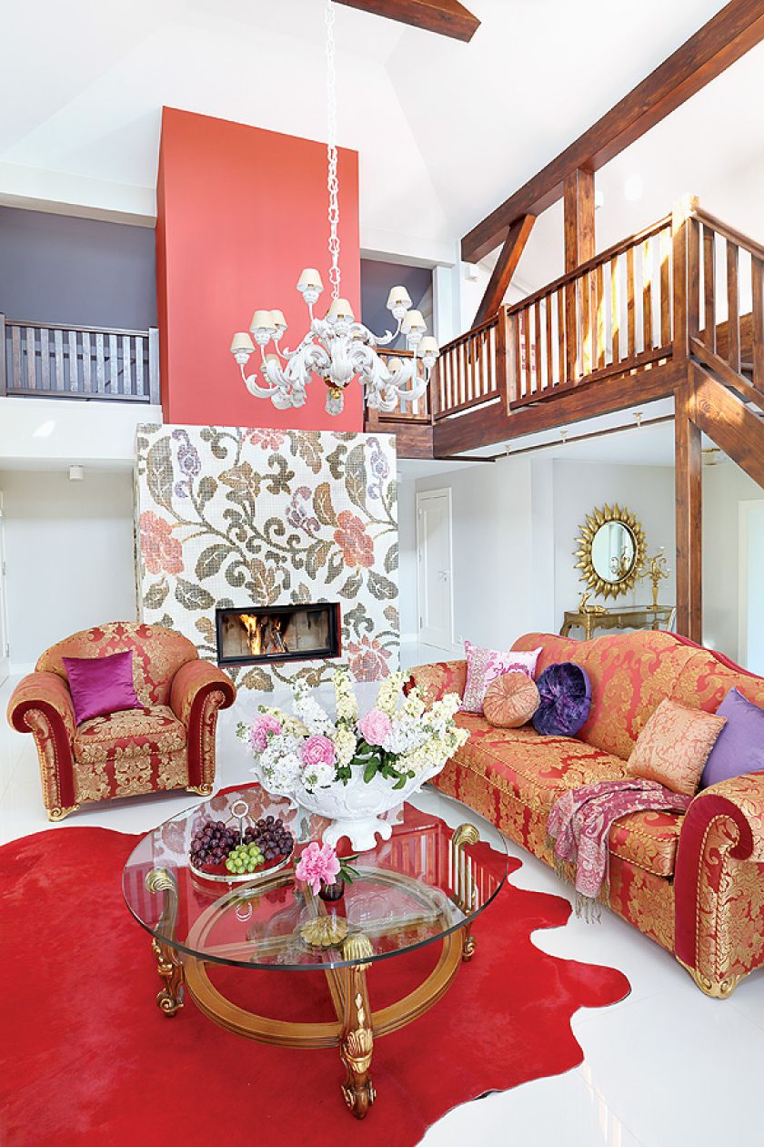 Meble pochodzą niemal wyłącznie z z włoskich rodzinnych manufaktur.