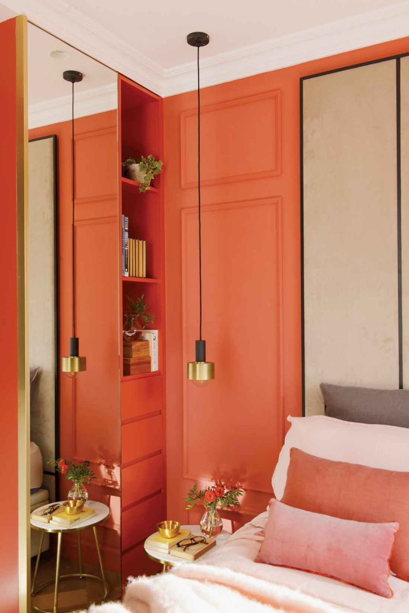 Koral ze złotem to duet wyrafinowany, a zarazem bardzo energetyczny.