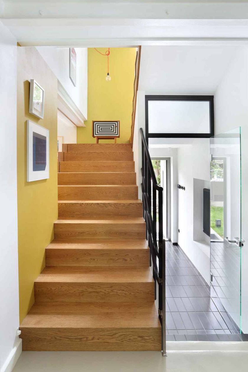 Ściany w salonie nie muszą być białe, a modne kolory w sypialni to nie tylko pastele. Zebraliśmy najnowsze trendy