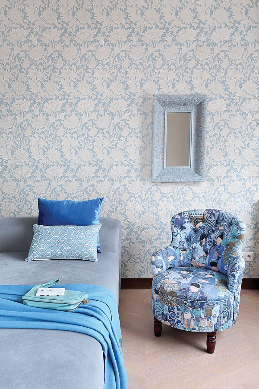 Na ścianach w pokojach córek tapety Williama Morrisa.