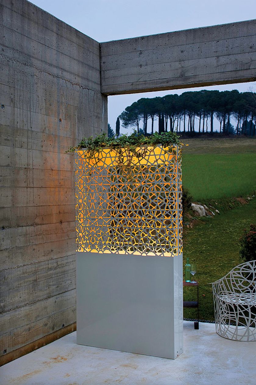 Może być zrobiona z różnego rodzaju metali.