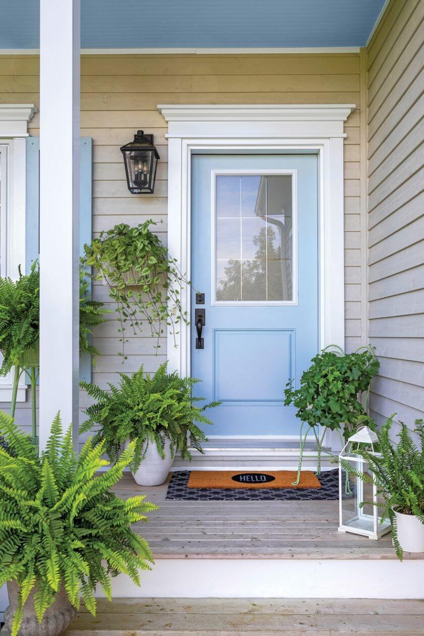 niebieskie drzwi do domu