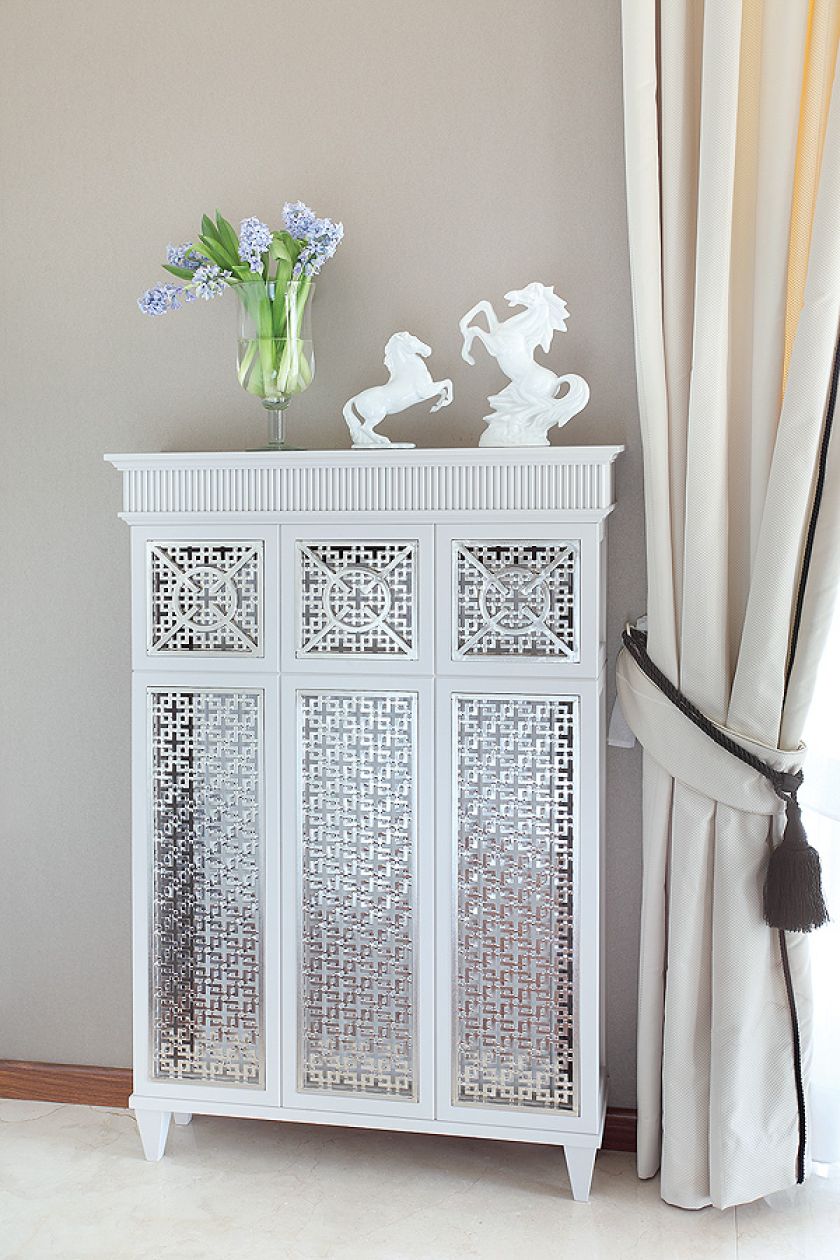 Błyszczący dom w nowym włoskim stylu