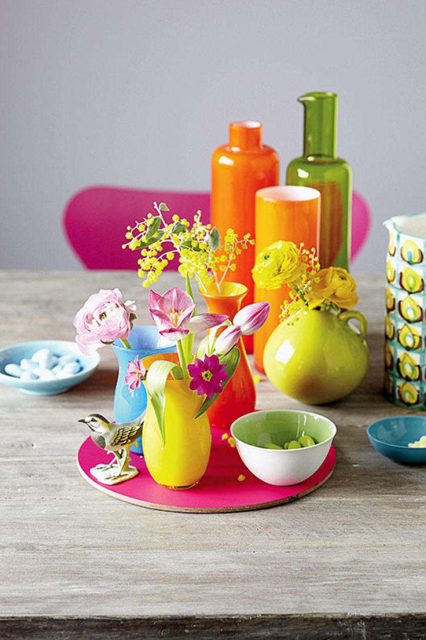 Na stole wielkanocnym tradycyjnie znajduje się zawsze miejsce na kwiaty - świeże lub w doniczkach.