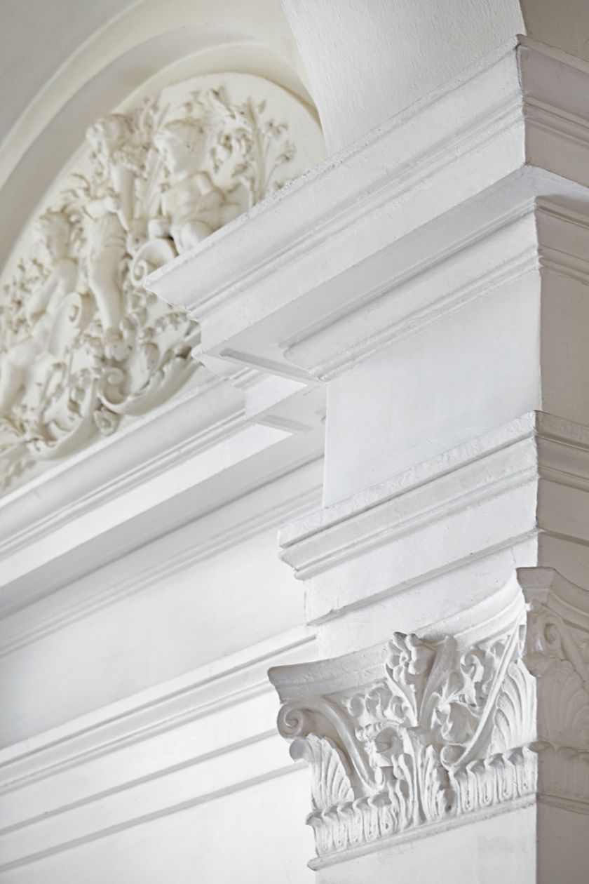 wnętrza pałacu osowa sień