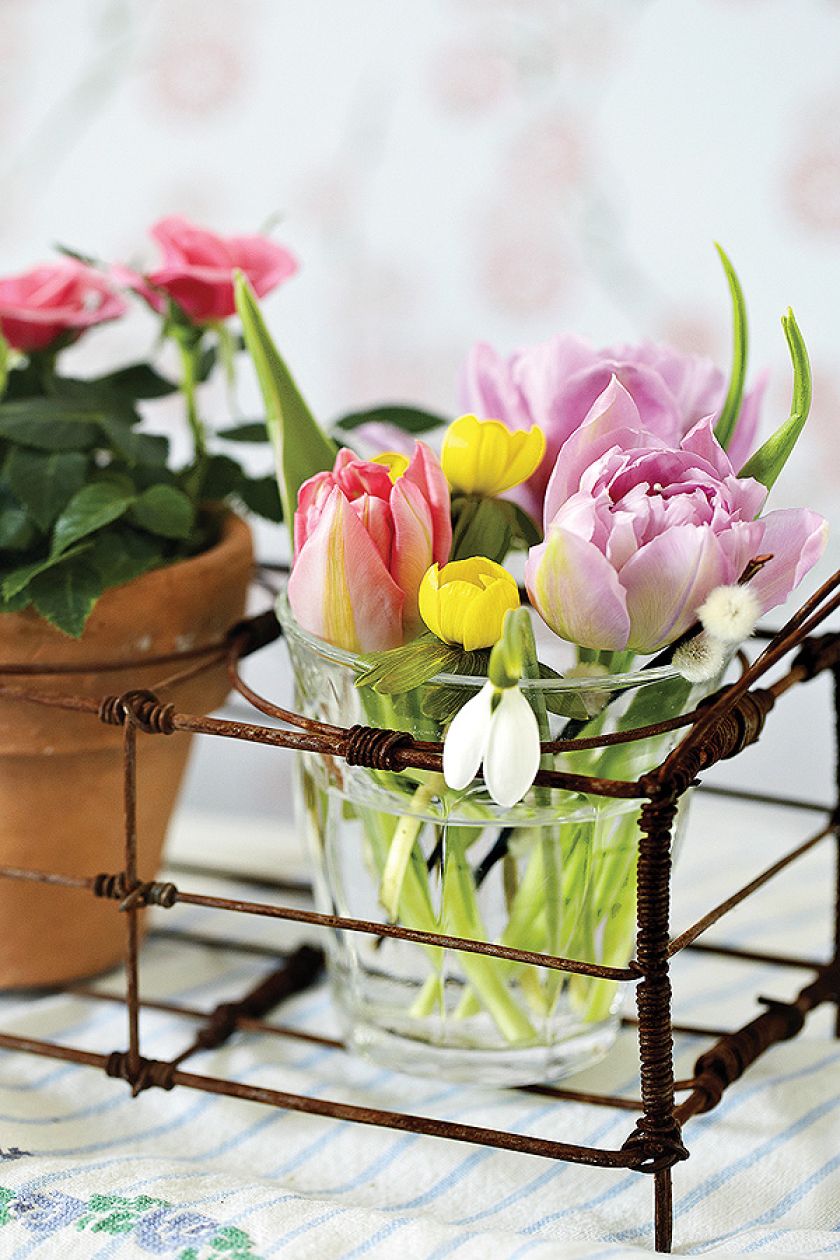 Pomysł na dekorację z tulipanów. Wiosna - czas tulipanów
