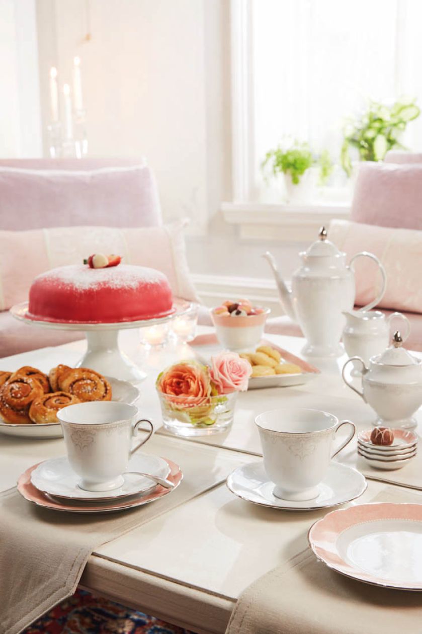 Porcelana Moments od Fyrklövern. Romantyzm w odcieniu pudrowego różu