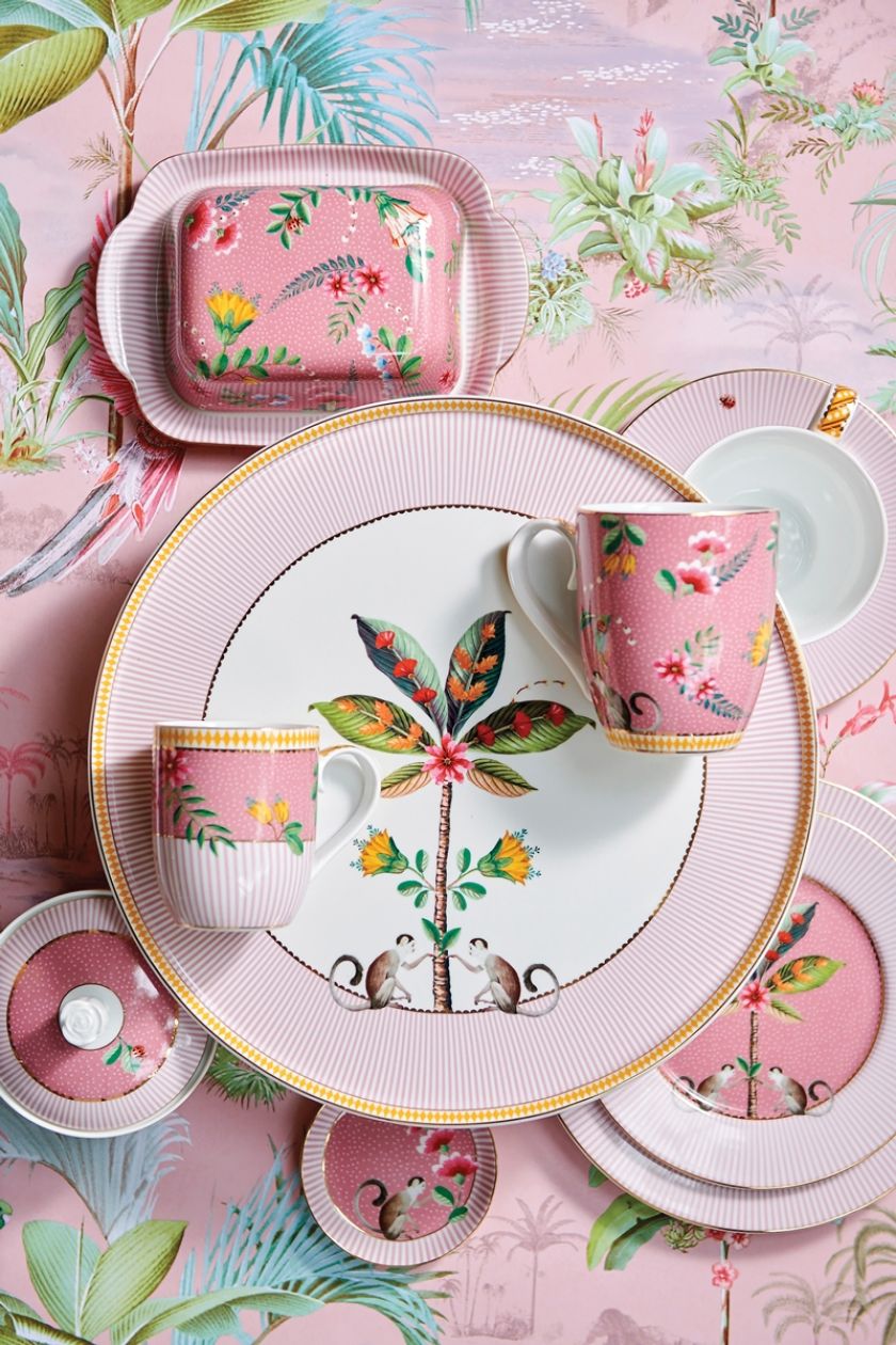 różowa zastawa stołowa