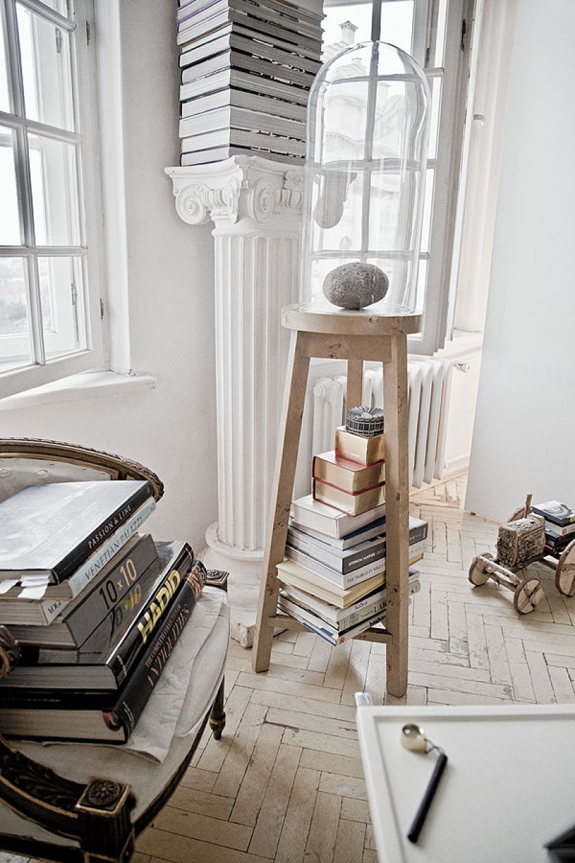 Pozornie zwykłe przedmioty nabierają niezwykłego znacznia, gdy są odpowiednio ułożone.