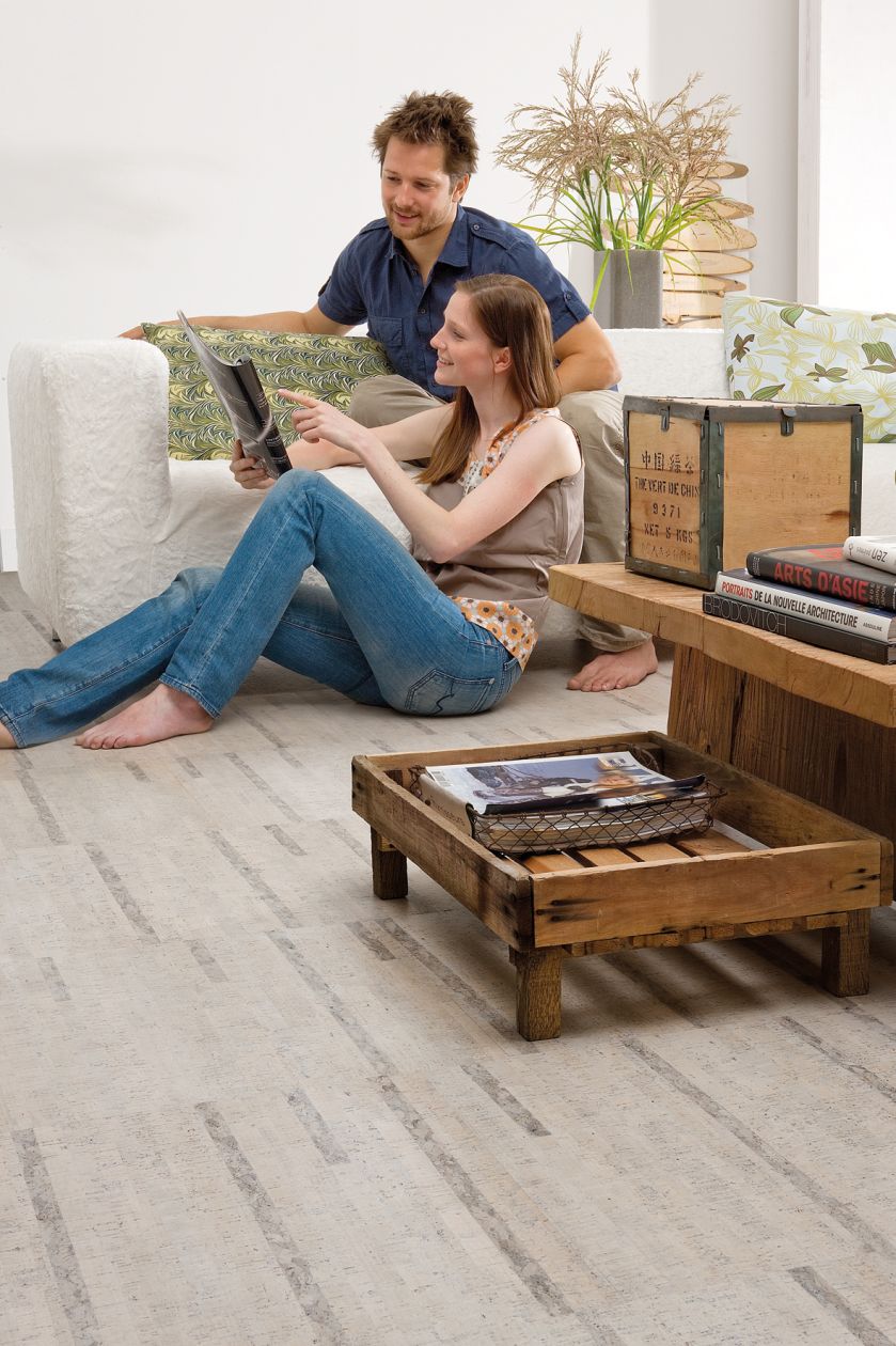 Praktyczny, funkcjonalny, trwały i niezwykle efektowny. Korek. Teraz zawitał w domach także jako element wykończenia wnętrza.