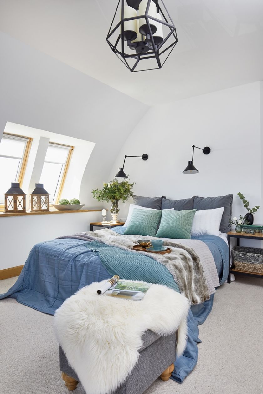 przytulna sypialnia na poddaszu
