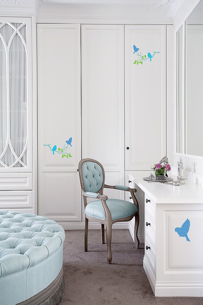 Ptaszki na meblach. Dekoracyjne ptaki - szablon do malowania