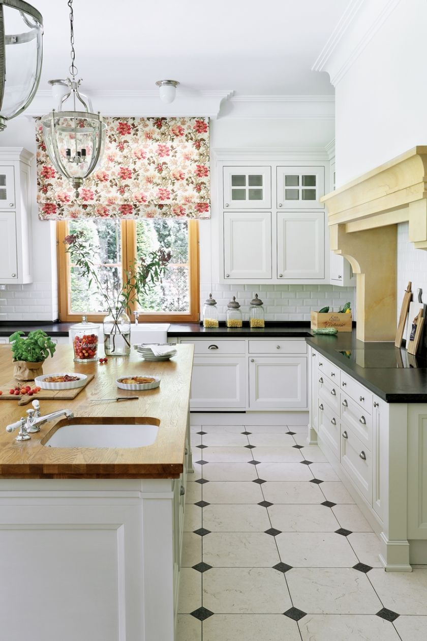 rolety do kuchni w stylu angielskim