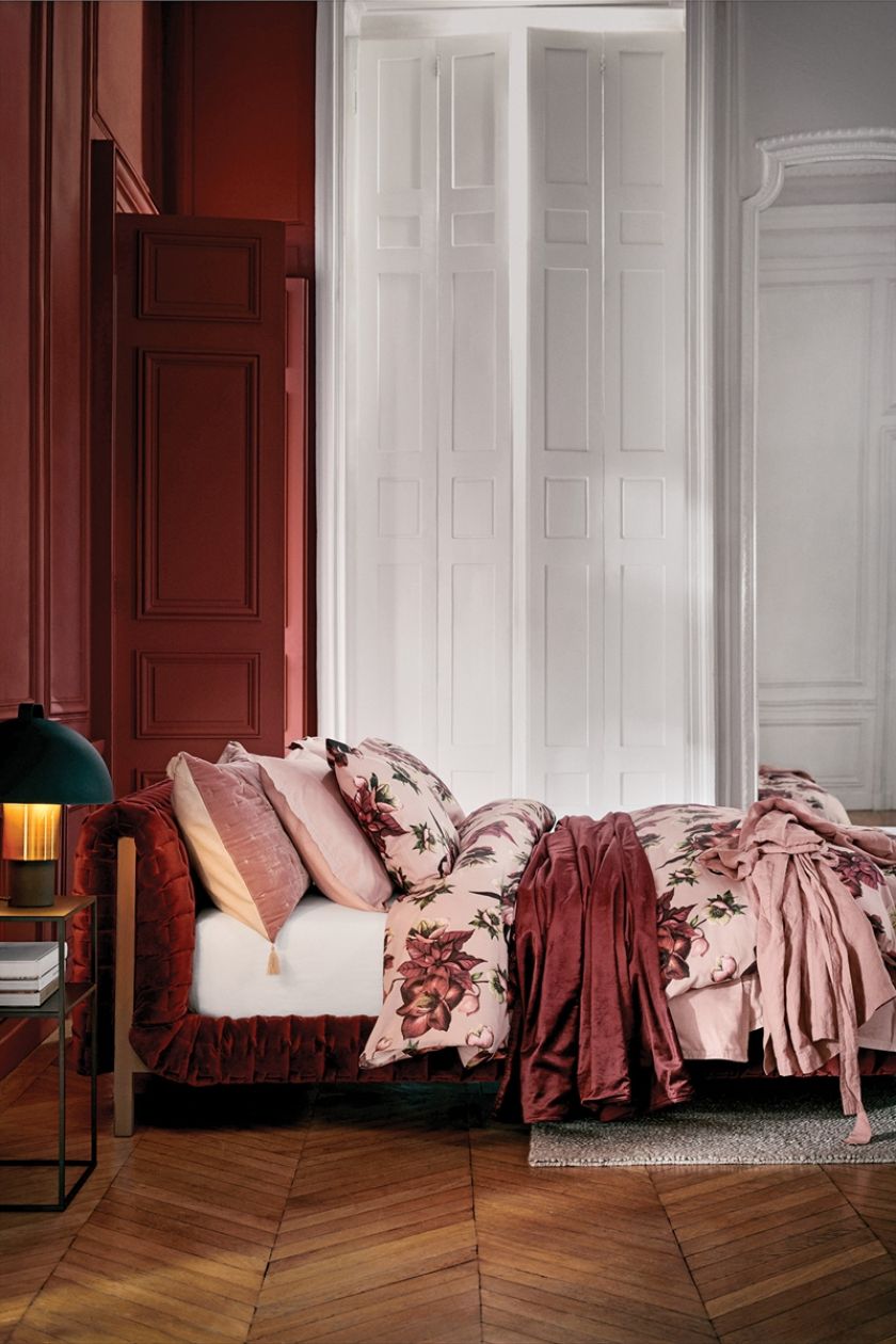 różowa sypialnia aranżacje