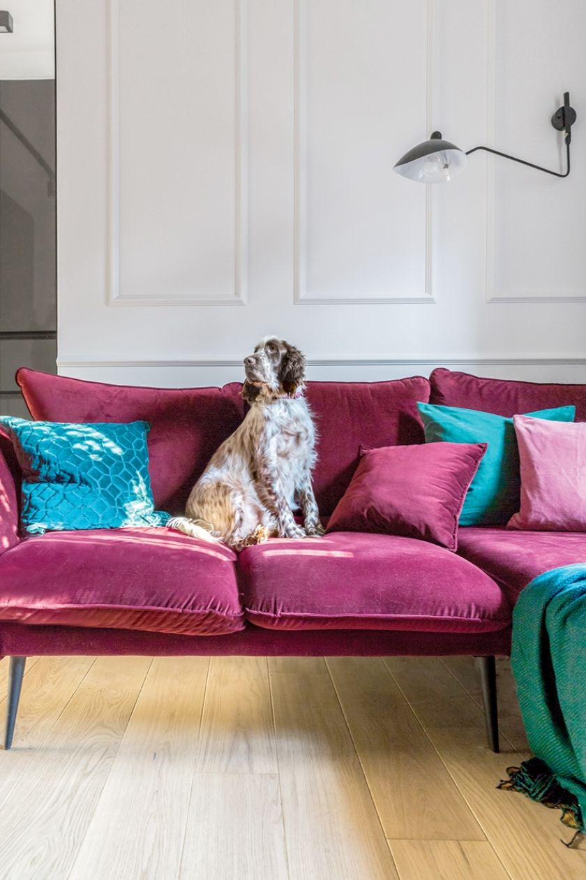 różowy narożnik do salonu