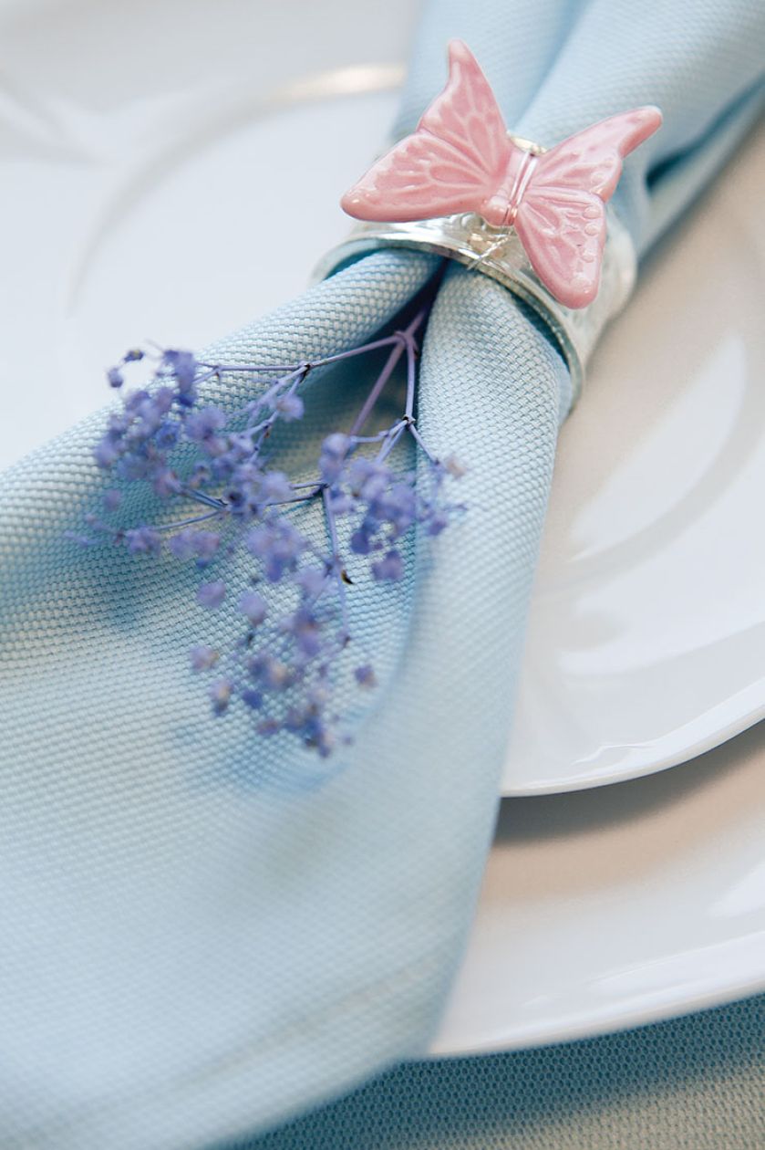 Porcelana MariaPaula z kolekcji Geometria - mariapaula.pl, sztućce - Diamond, Gerpol - pieknowdomu.pl, kieliszki -