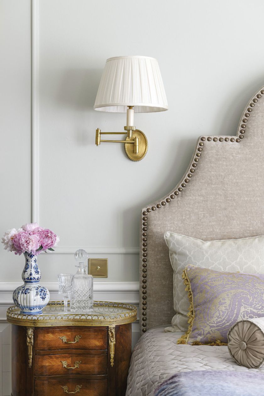 oświetlenie nad łóżko w sypialni