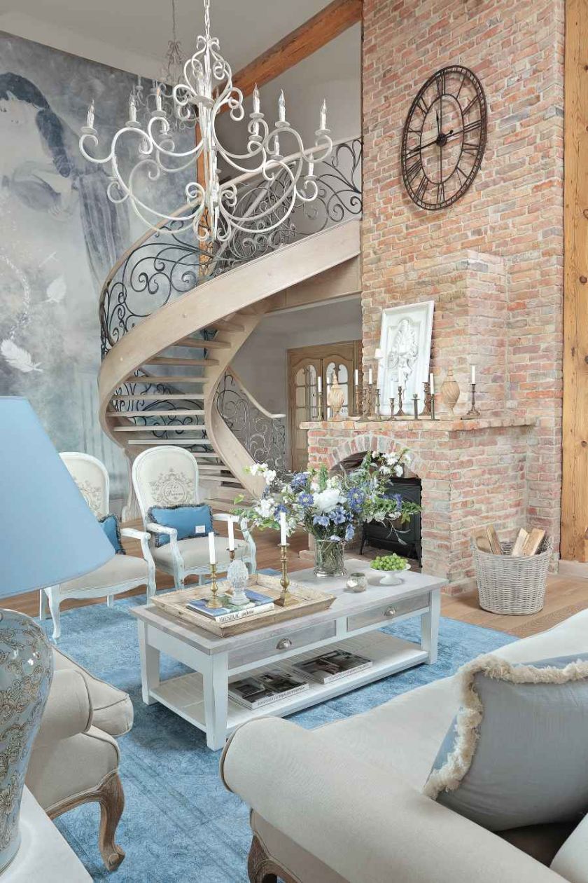 Z Miloo Home przyjechało mnóstwo dodatków, m.in. ceramiczne naczynia, wiklinowe kosze i podkładki oraz poduchy