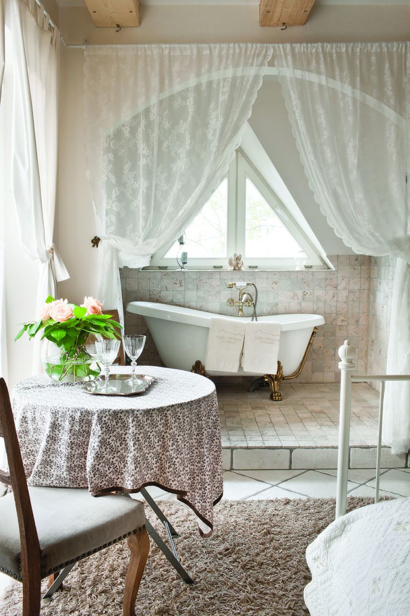 Tradycyjny cottage okazał się bardzo inspirujący i przyczynił do powstania stylu cottage. Jakie ma cechy?