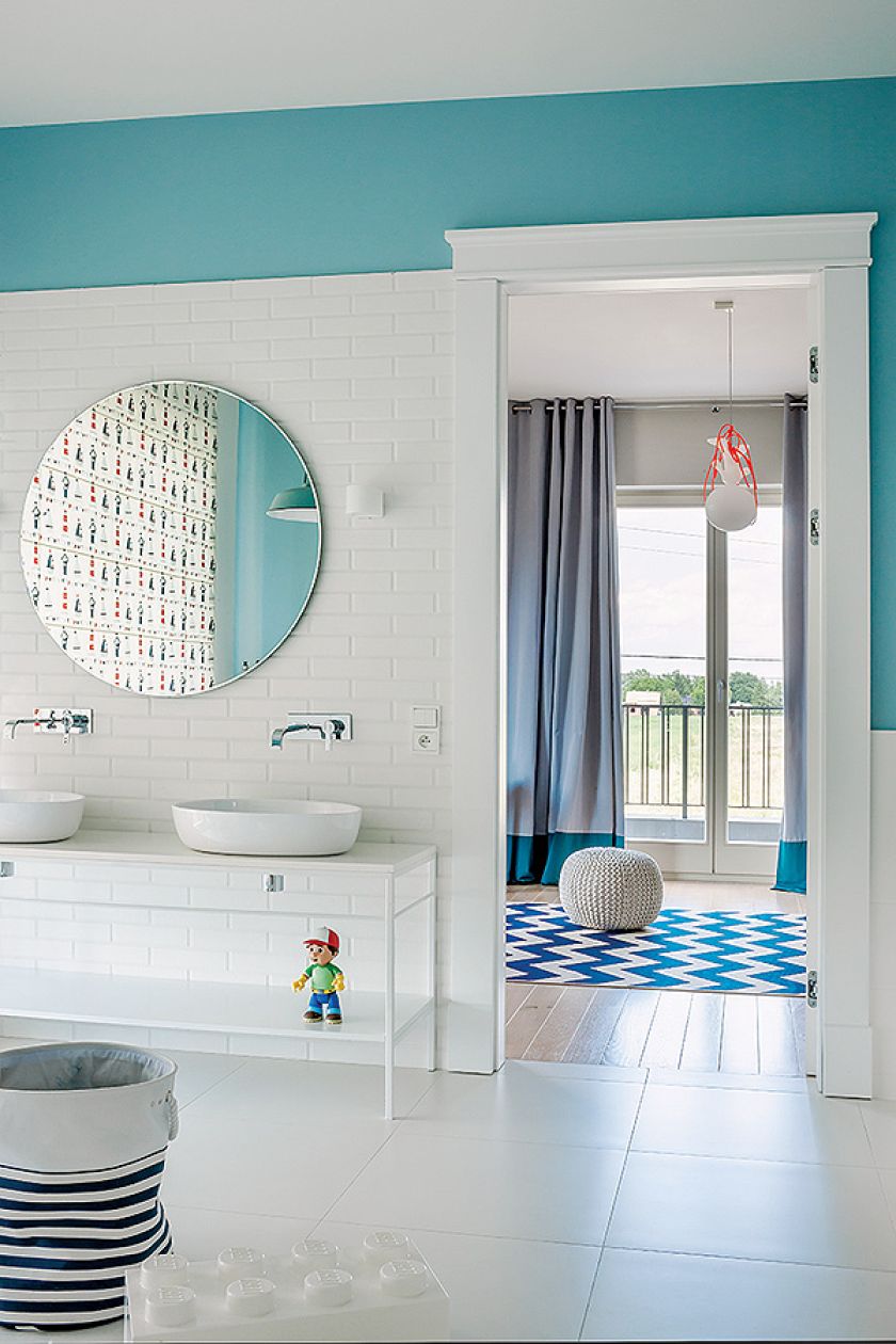 Umywalka stojącą w toalecie dla gości. Wymyślił ją Domenico de Palo. Ma doskonałą formę, jest