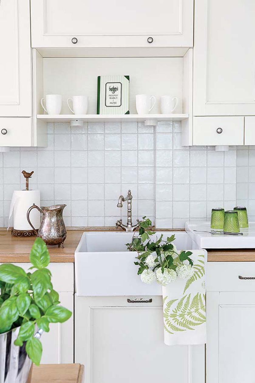 W holu wojskowy motor, w garażu amfibia. Trudno o większe zaskoczenie w dopieszczonym wnętrzu. Ale nie ma się co