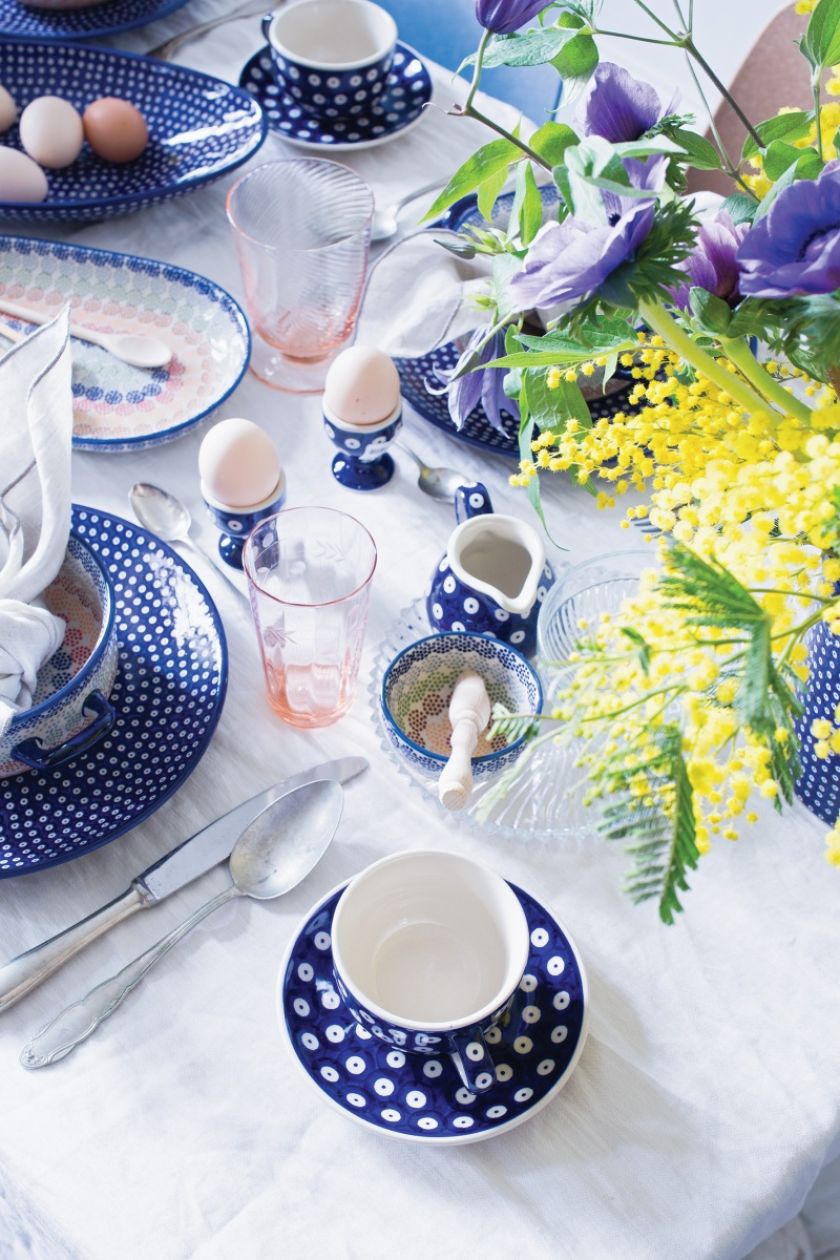 dekoracje wielkanocne stołu