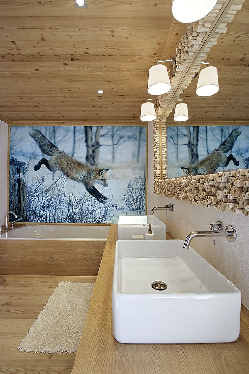 Chata w górach z meblami od projektantów