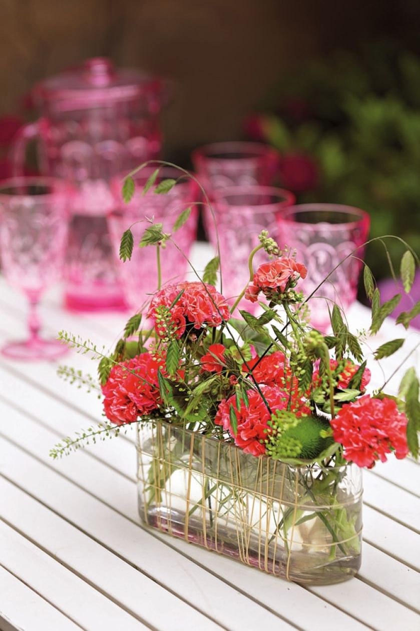 Dekoracje na stół z pelargoniami